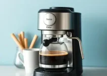cafeteira com moedor